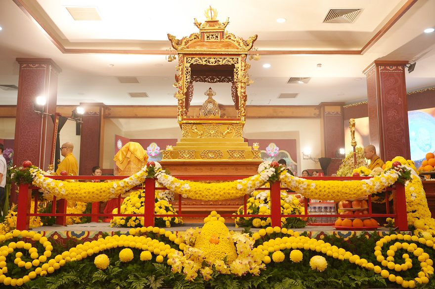 Xá Lợi Phật được tôn trí tại chùa Quán Sứ, Hà Nội. Ảnh: Khôi Minh Quang